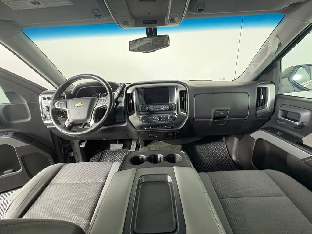 Used 2017 Pepperdust Metallic Chevrolet LT image 4