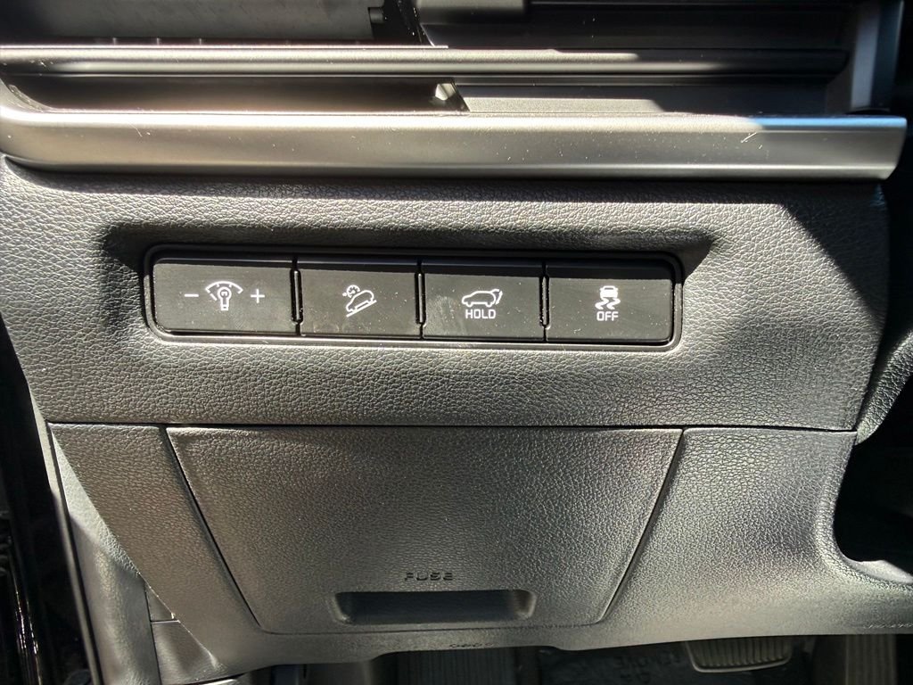 Used 2025 Ebony Black Kia S image 17
