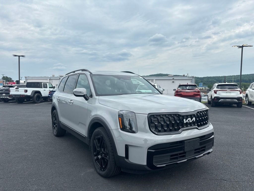 Used 2024 Gray Kia EX X-Line image 1