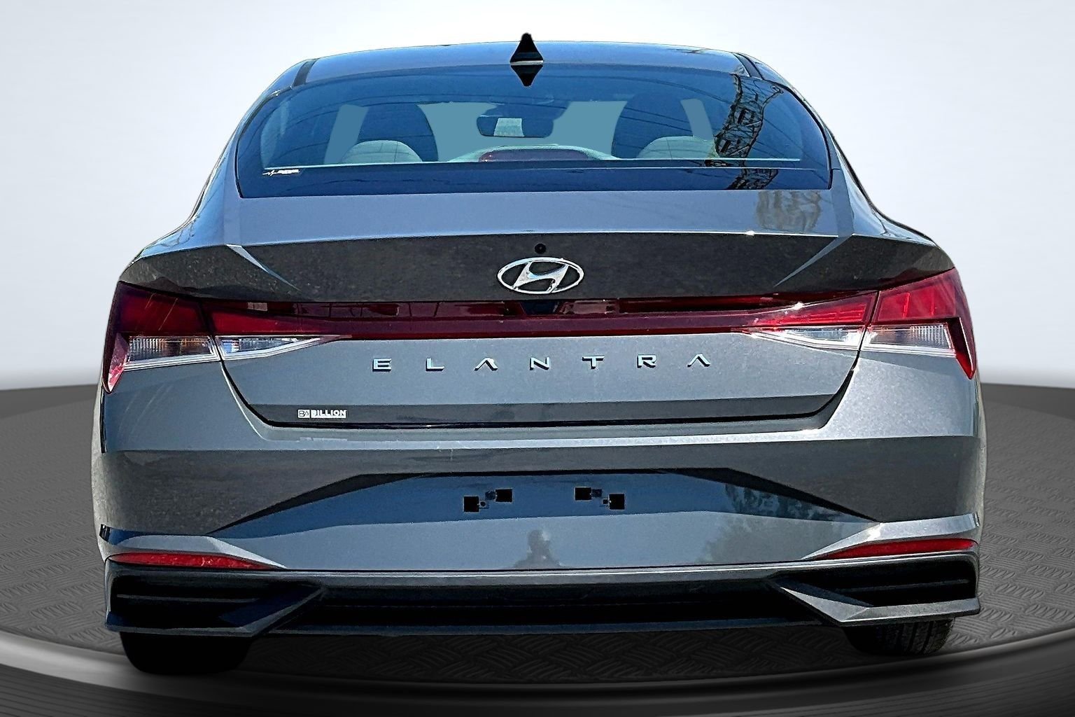 Used 2023 Gray Hyundai SEL image 4