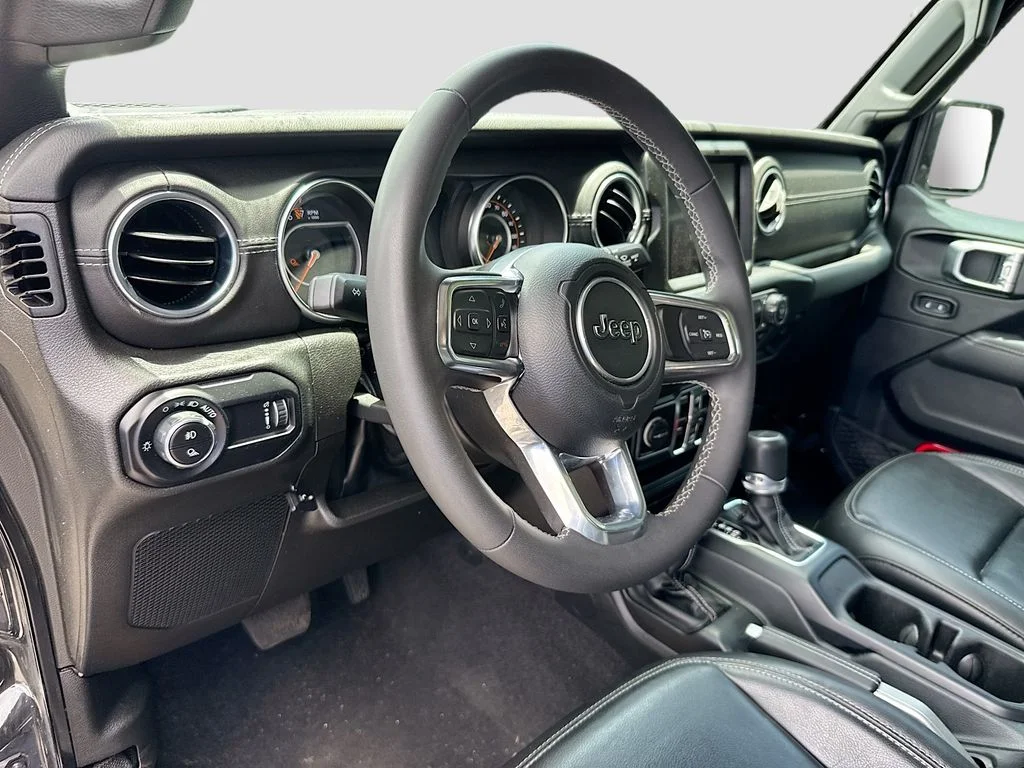 Used 2023 Black Jeep Overland image 10