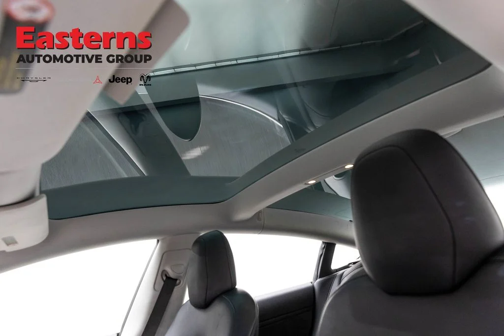 Used 2018 White Tesla Long Range image 27