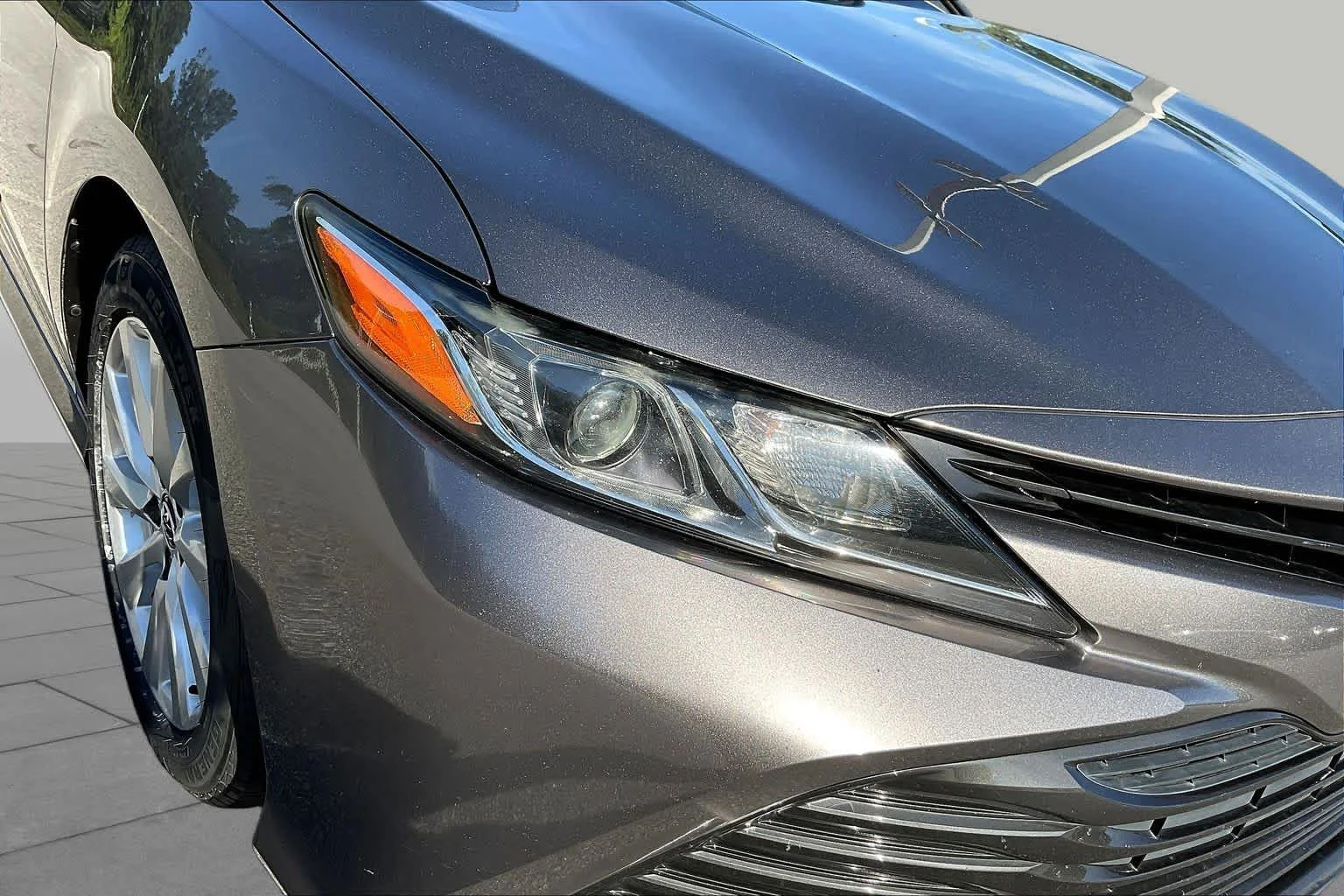 Used 2018 Predawn Gray Mica Toyota LE image 27