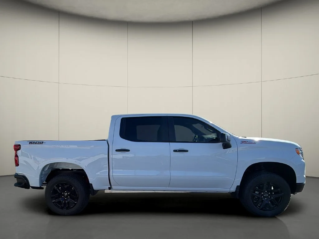 New 2026 Summit White Chevrolet LT Trail Boss image 8