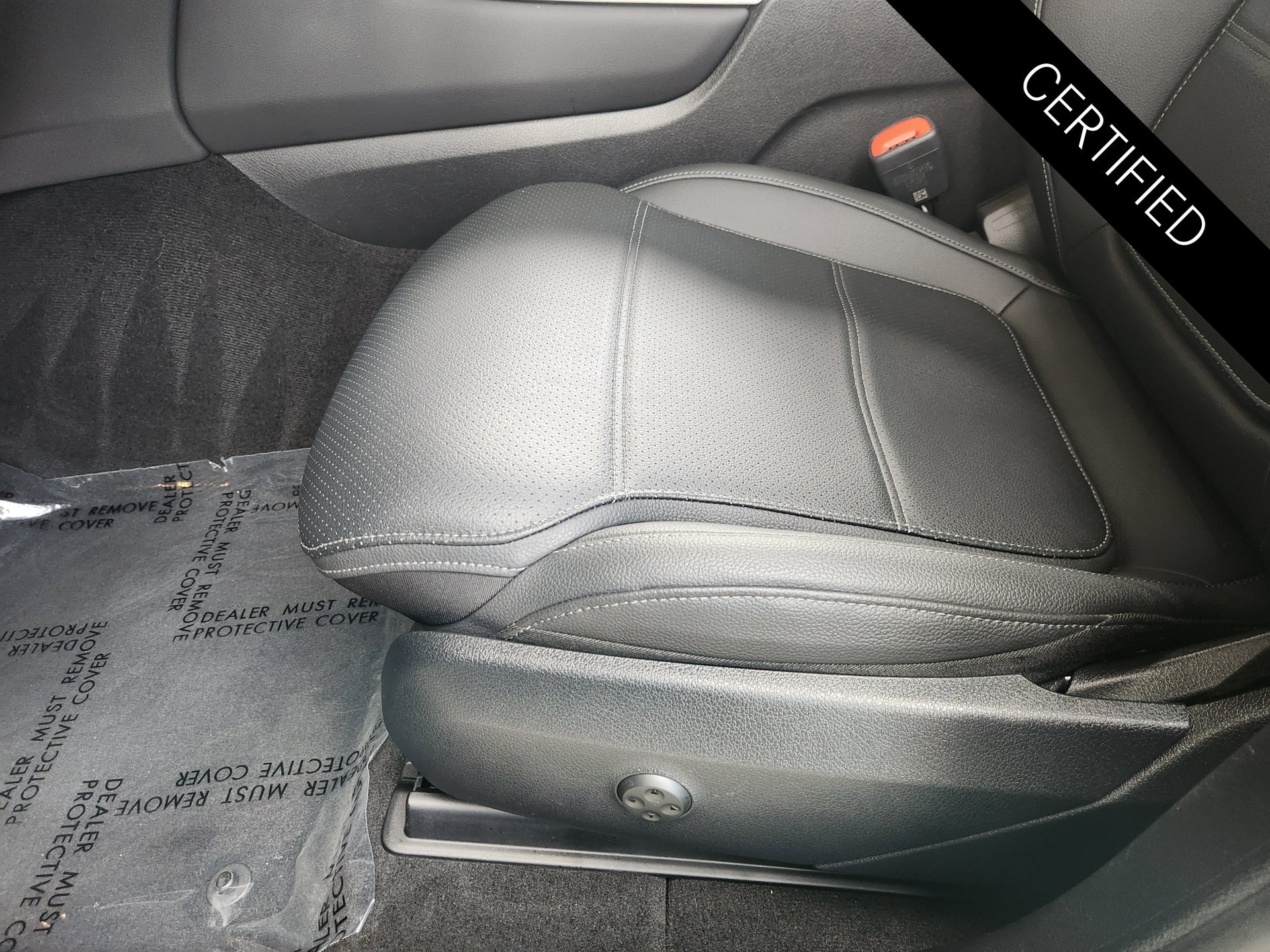 Certified Used 2026 Black Mercedes-Benz GLC 300 image 25