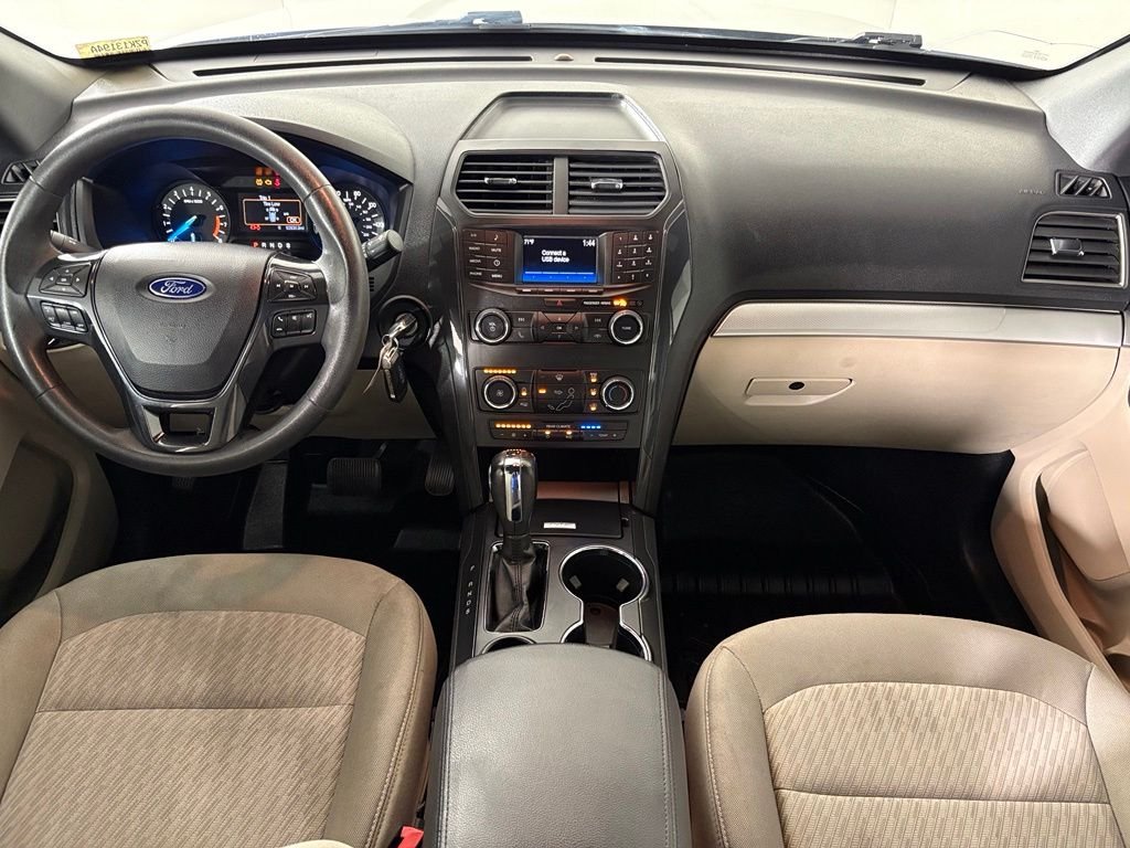 Used 2018 Silver Ford Base image 32