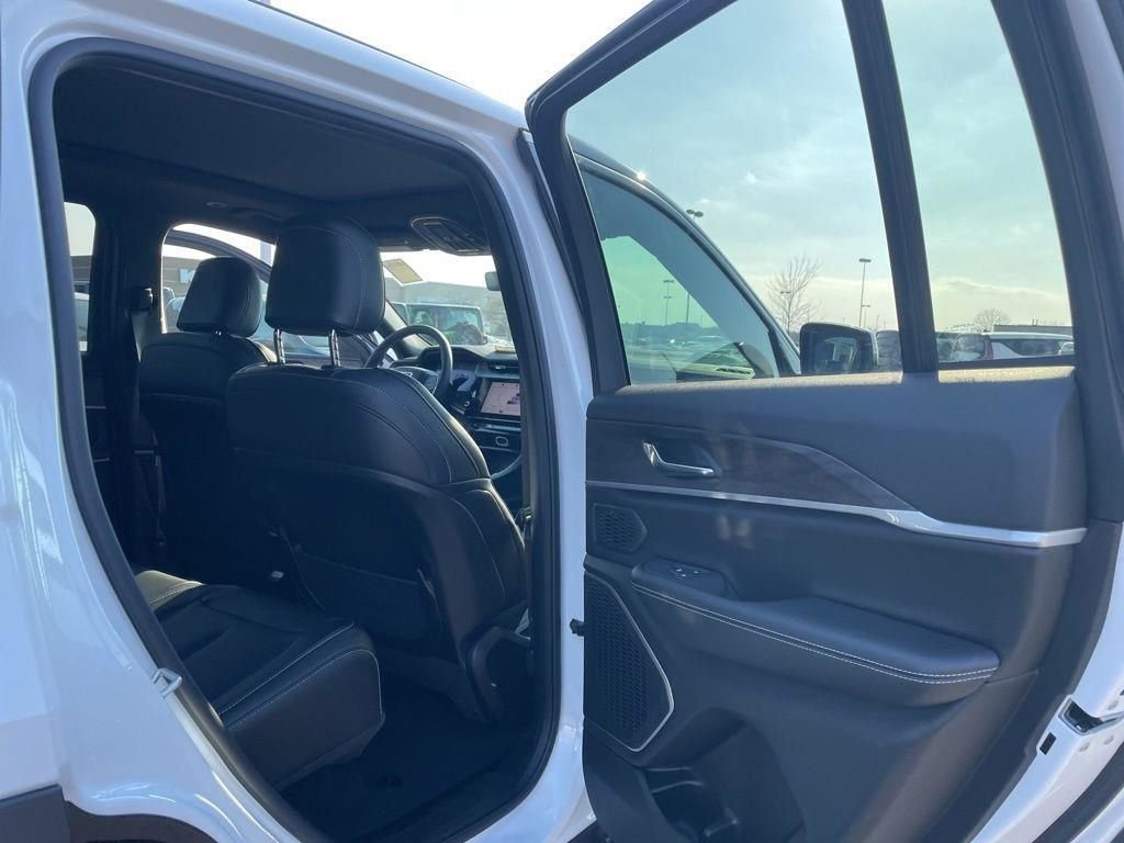 New 2026 Bright White Clearcoat Jeep Limited image 31