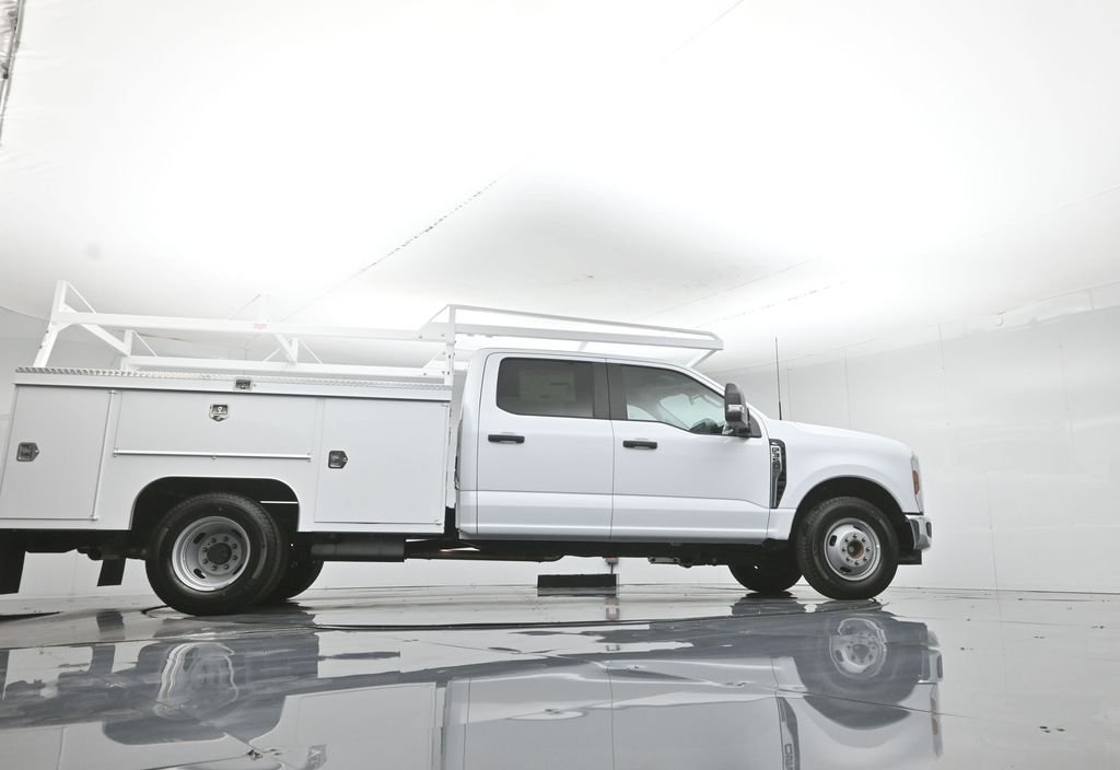 New 2026 Oxford White Ford XL image 7