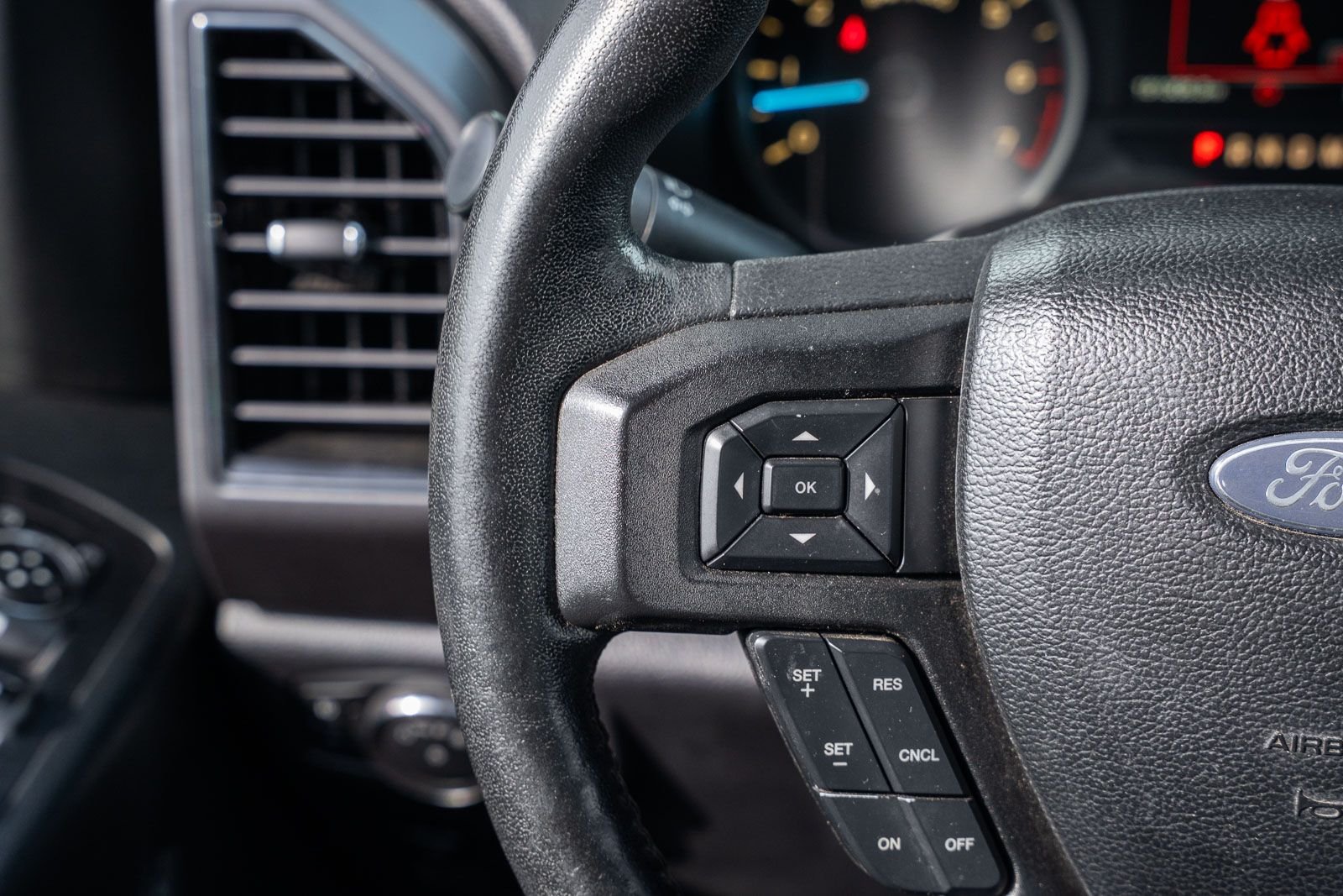 Used 2018 Black Ford XLT image 26