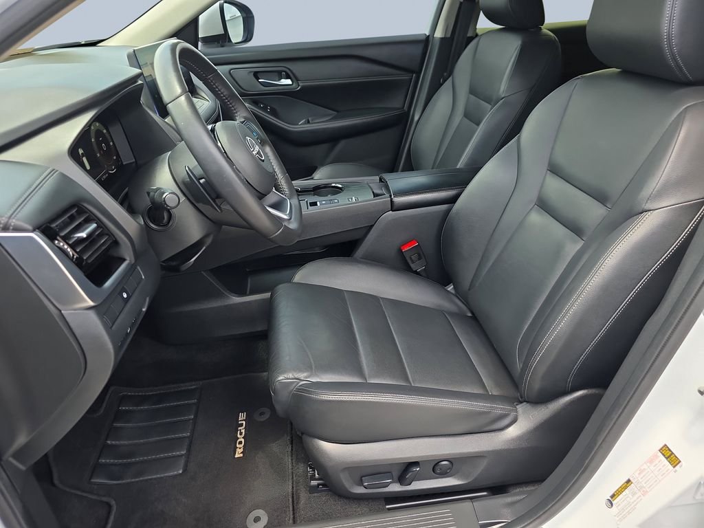 2024 Nissan Rogue SL - Photo 11
