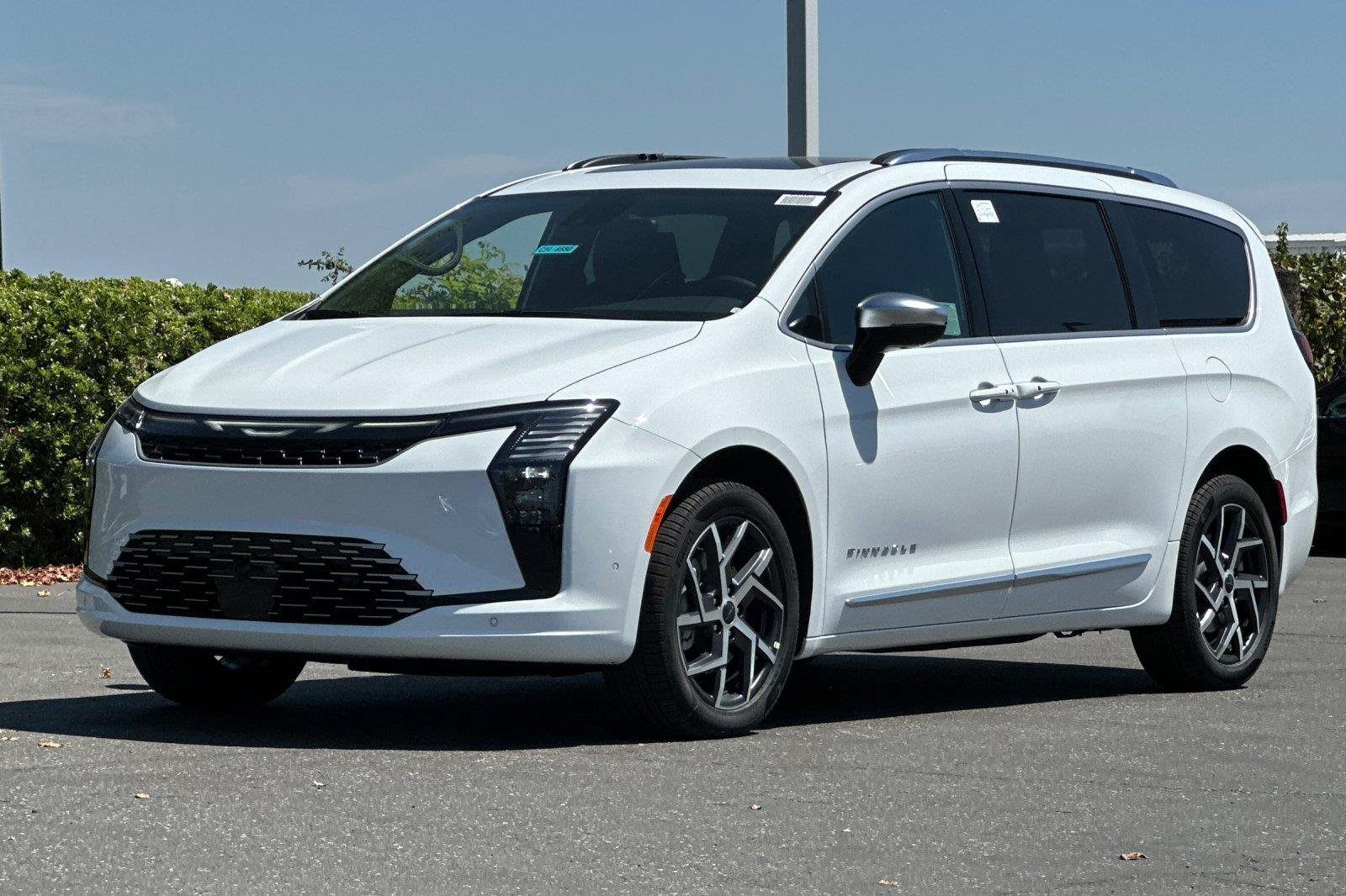 New 2027 Bright White Clearcoat Chrysler Pinnacle image 8