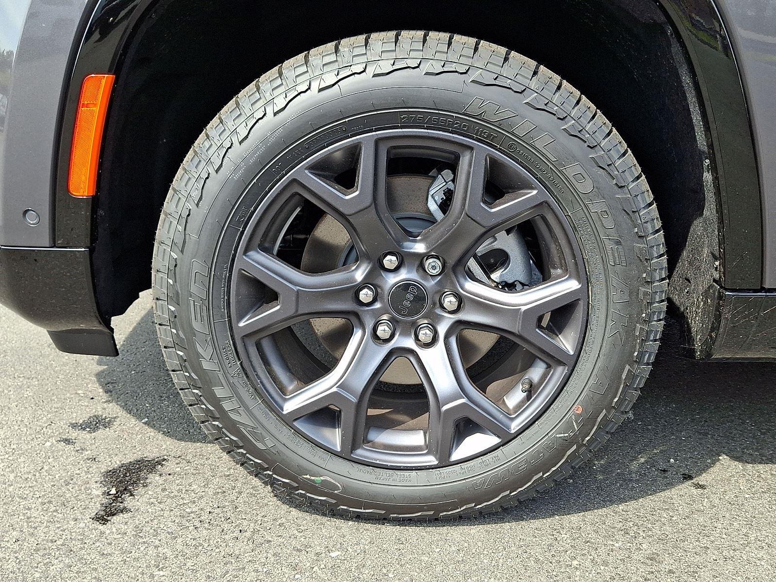 New 2026 Baltic Gray Metallic Clearcoat Jeep Upland image 6