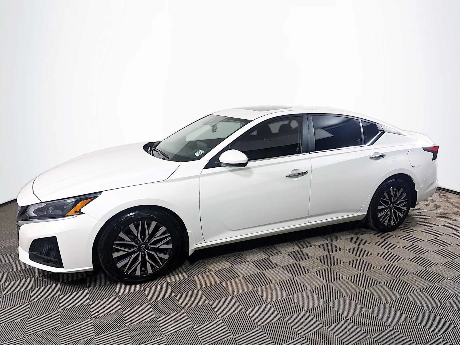 2024 Nissan Altima SV