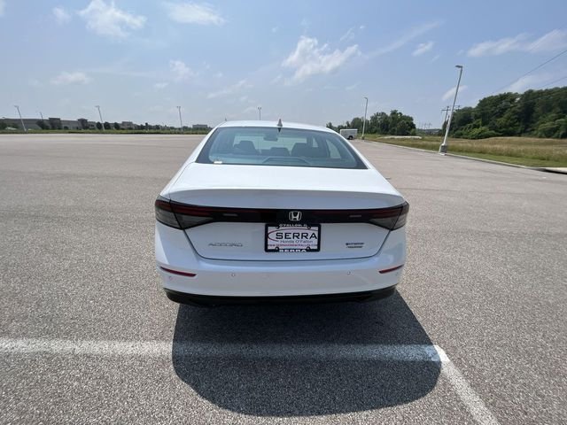 Used 2024 Platinum White Honda Touring image 15
