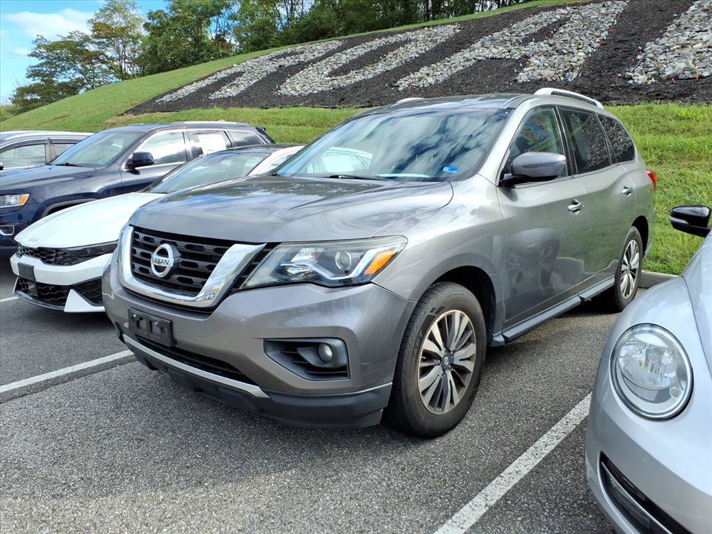 Used 2017 Gray Nissan SV image 8