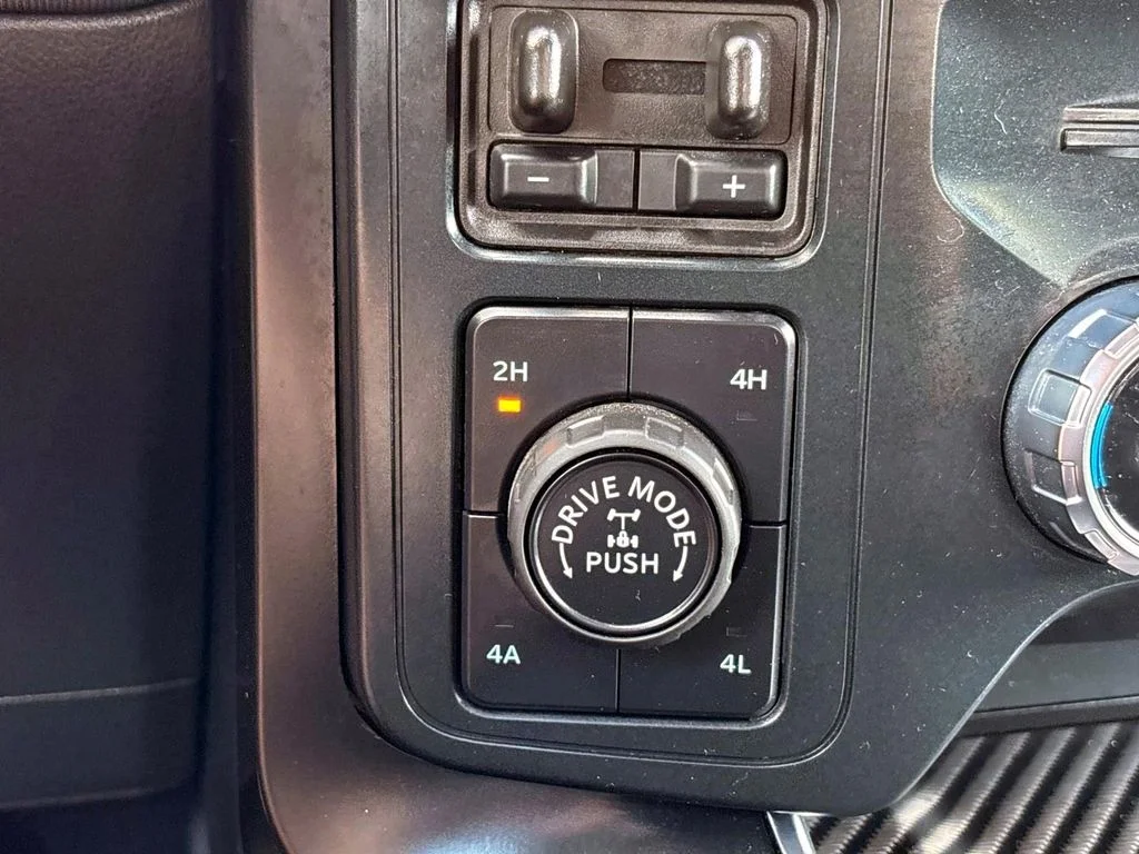 Used 2025 Oxford White Ford Raptor image 27