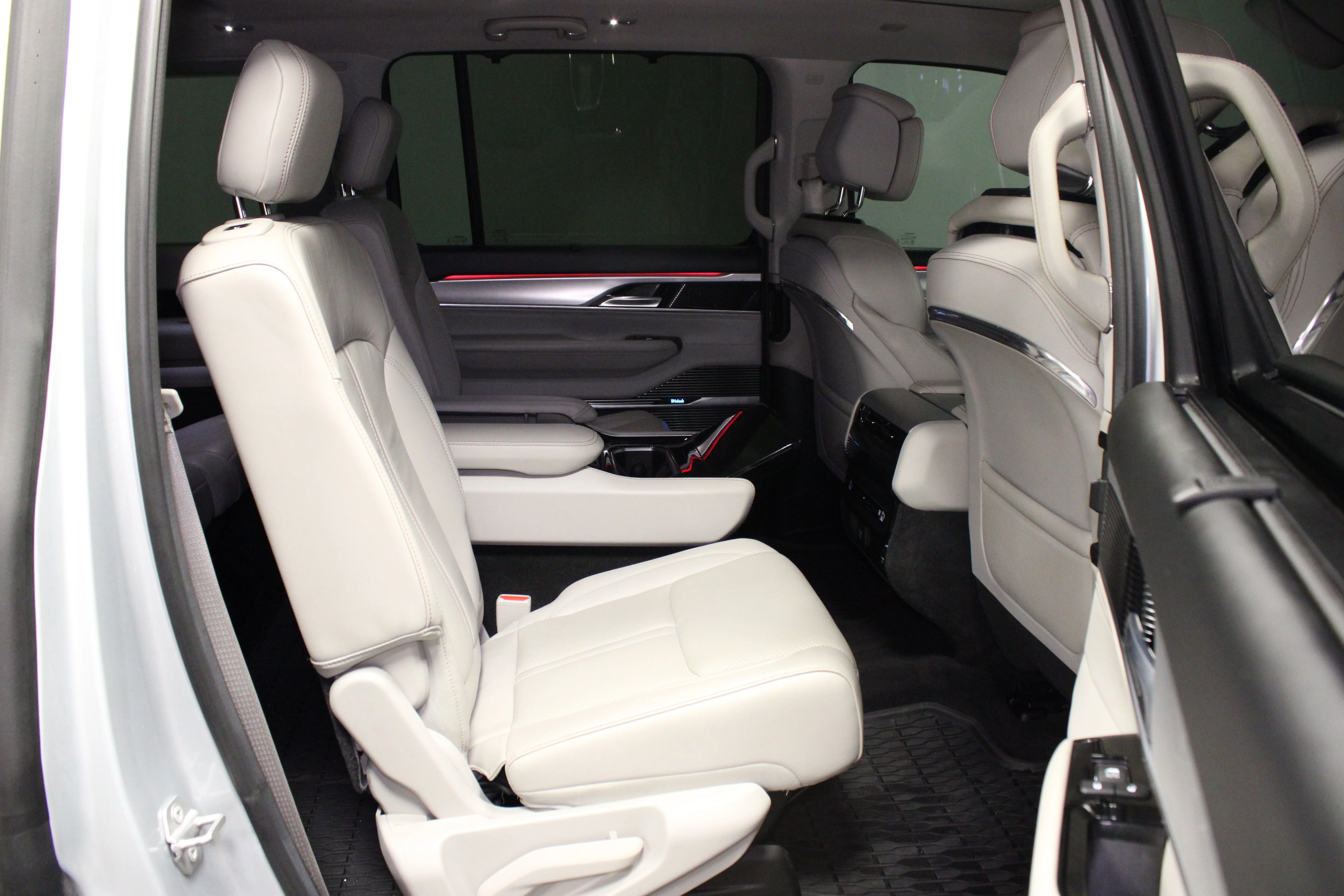Used 2022 Silver Zynith Jeep Series I image 16