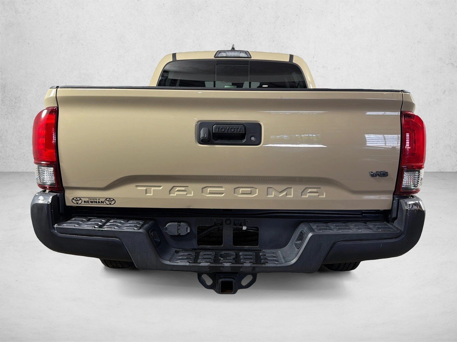Used 2019 Quicksand Toyota SR5 image 4