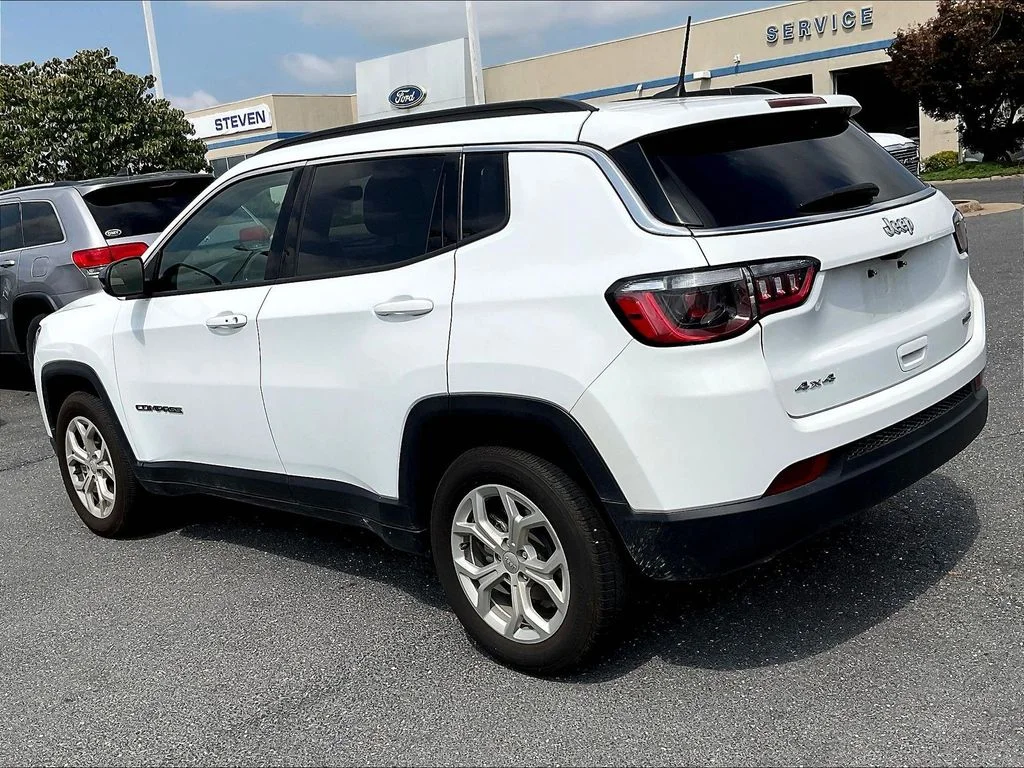 Certified Used 2024 White Jeep Latitude image 3