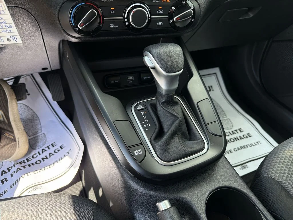 Used 2025 White Kia LX image 25