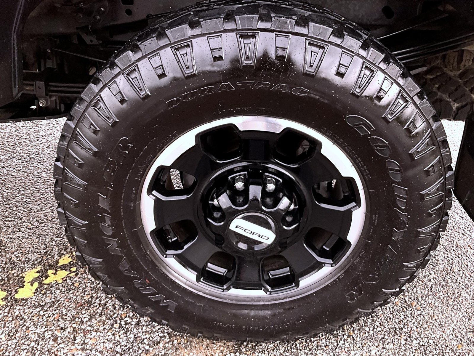 Used 2025 Red Ford XLT image 25