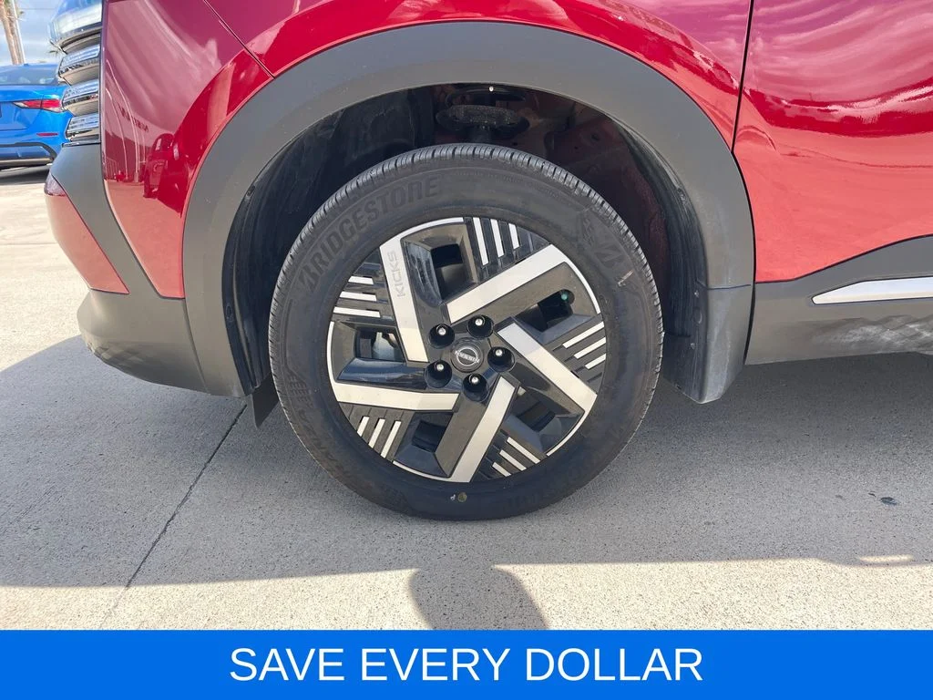 Used 2025 Red Nissan SV image 27