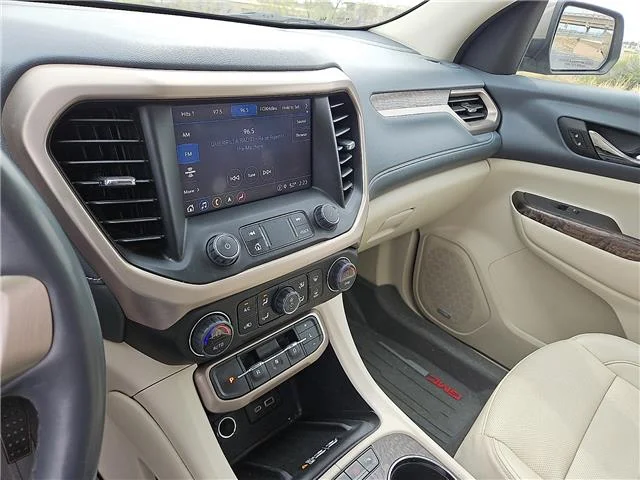 Used 2023 Gold GMC Denali Front-Wheel Drive image 17