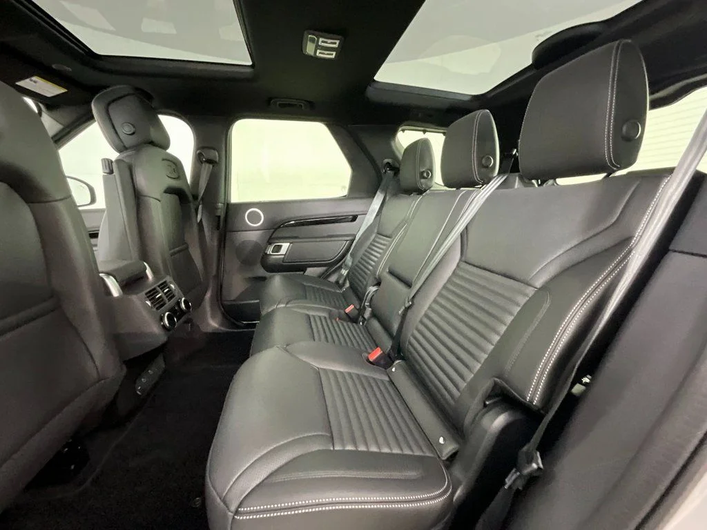 New 2026 Fuji White Land Rover S image 5