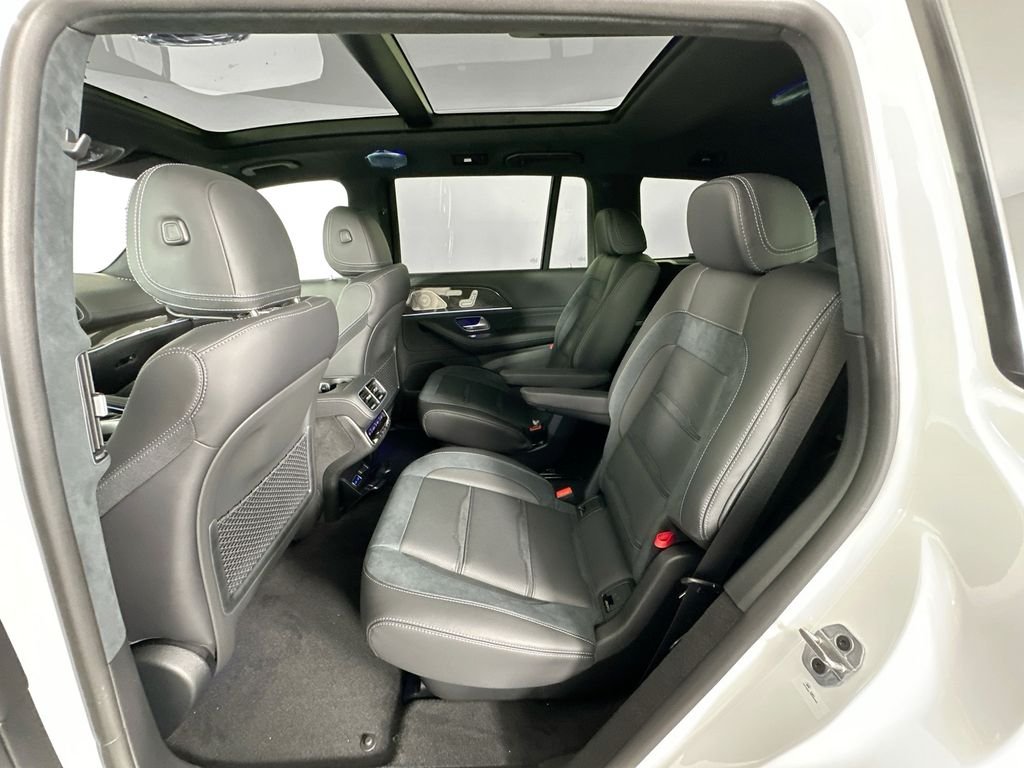 New 2026 MANUFAKTUR Moonlight White Metallic Mercedes-Benz GLS 63 AMG® image 26