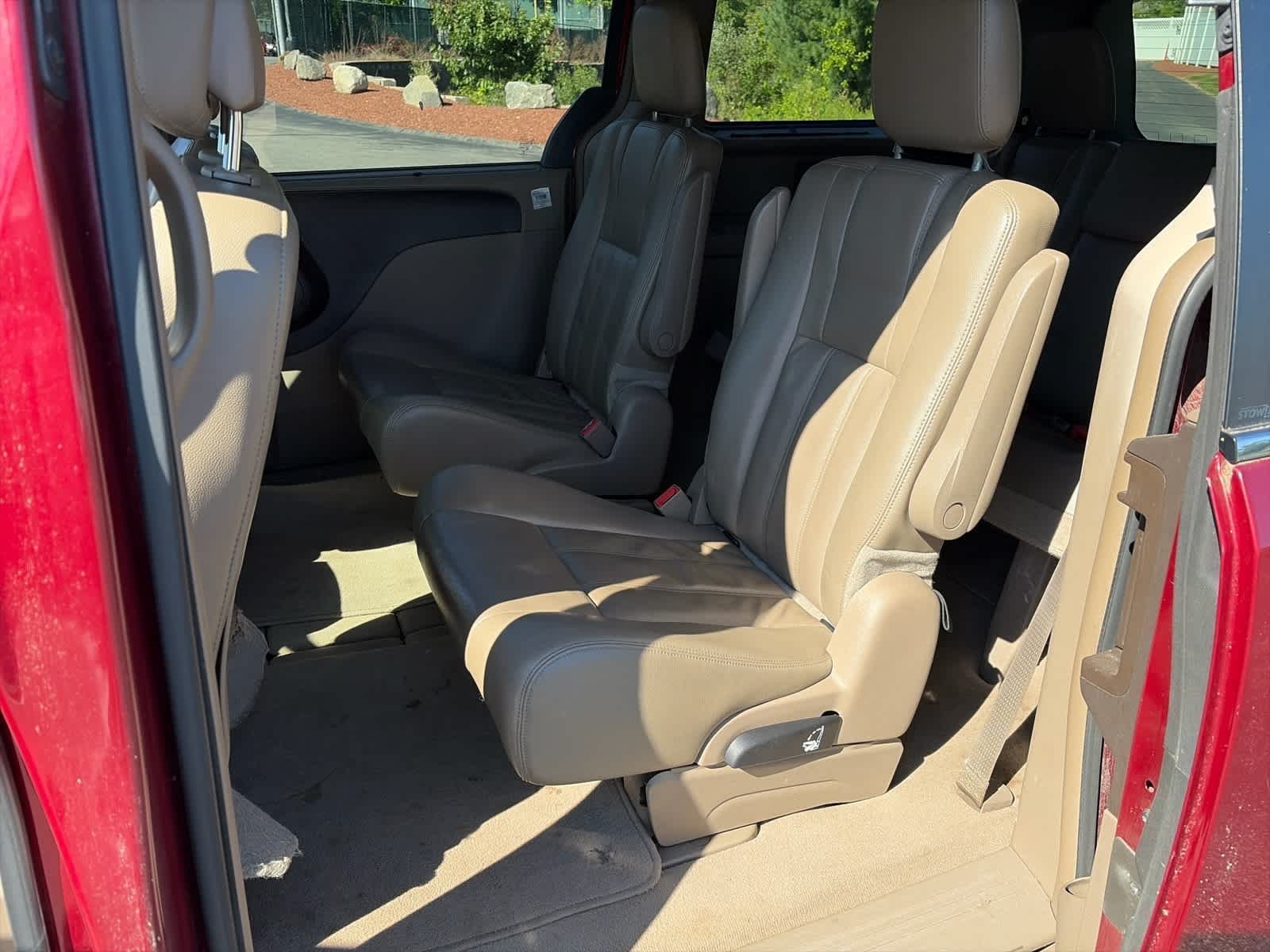 Used 2014 Deep Cherry Red Crystal Pearlcoat Chrysler Touring image 5