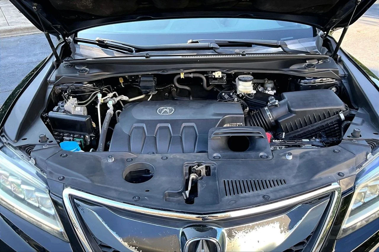 Used 2018  Acura Advance Package image 38