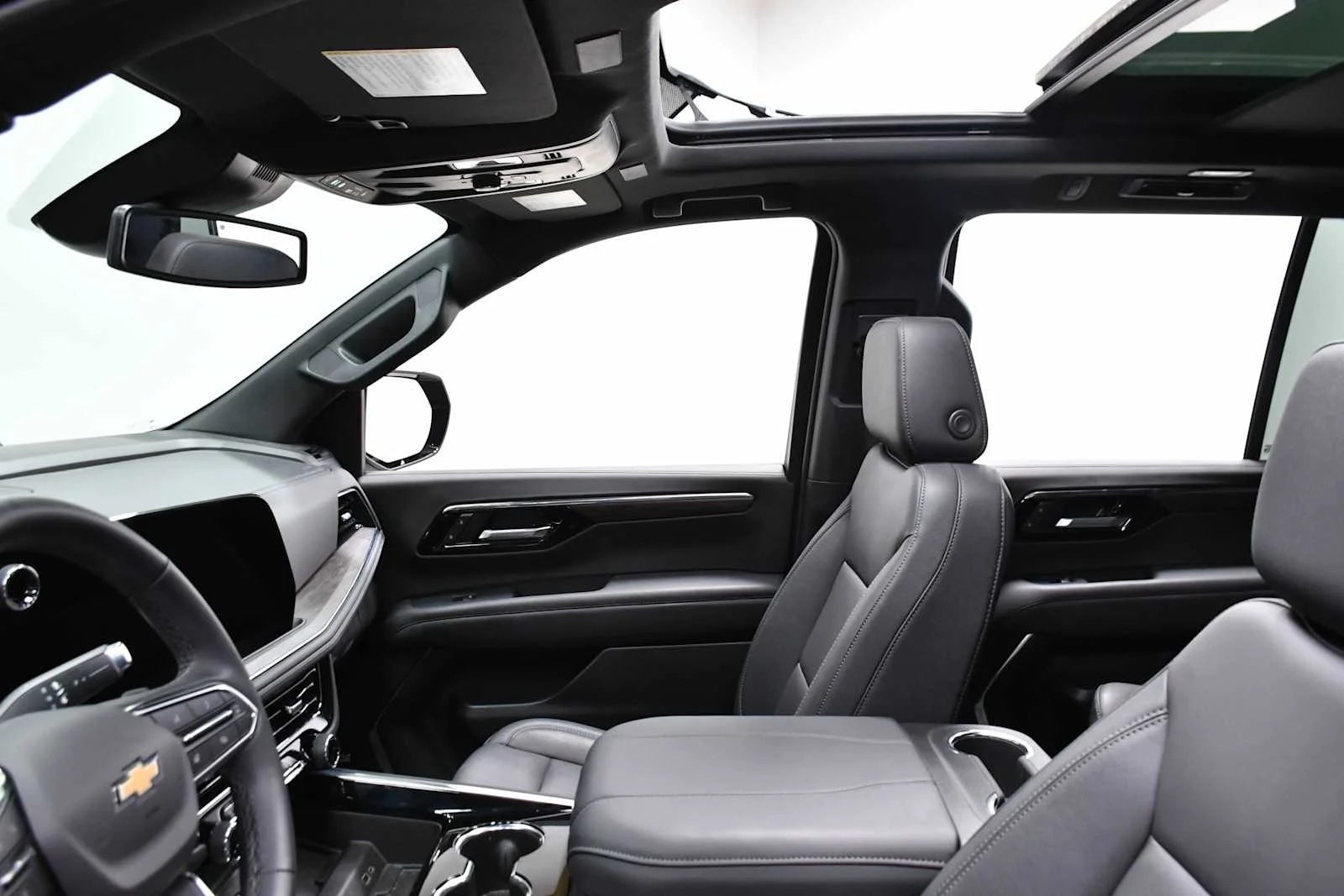 Used 2025 Dark Ash Metallic Chevrolet LT image 12
