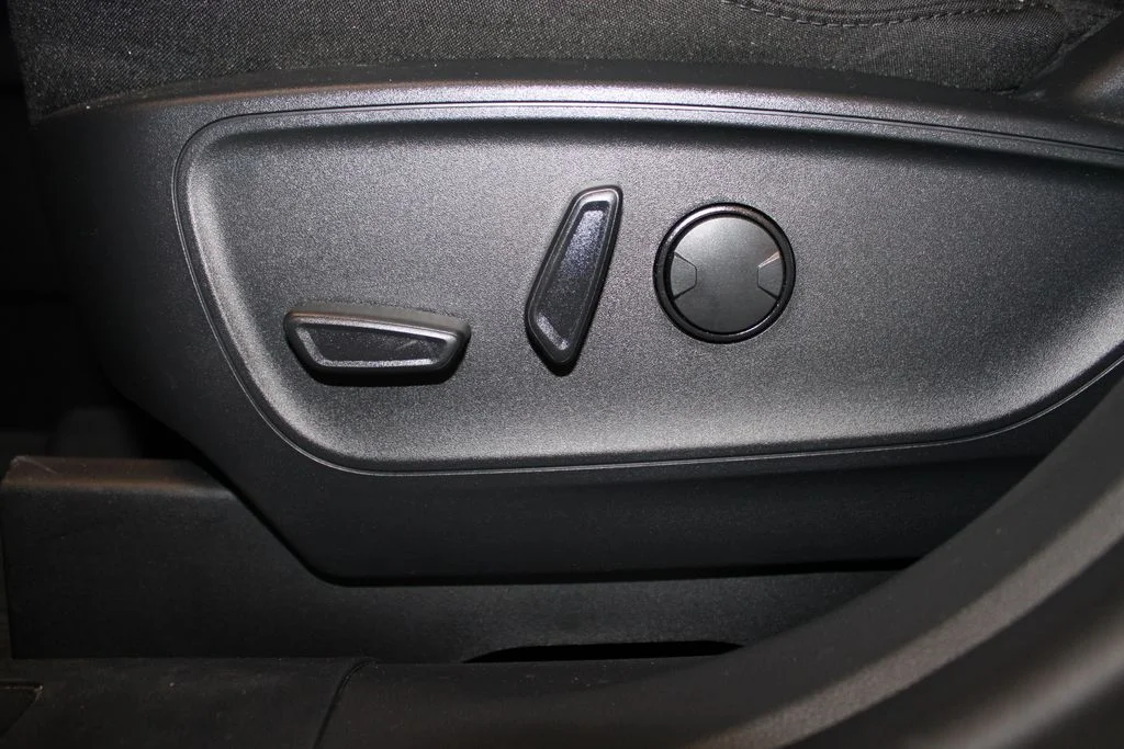 Certified Used 2024 Oxford White Ford Active image 19