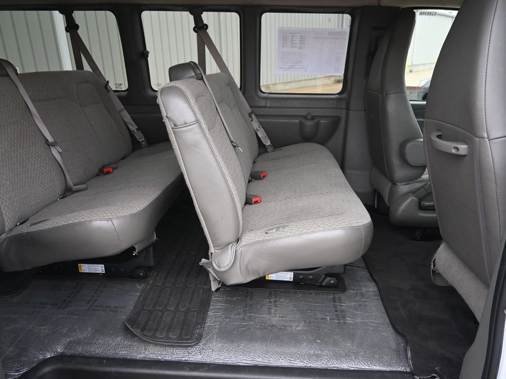 Used 2025 White Chevrolet LT image 14