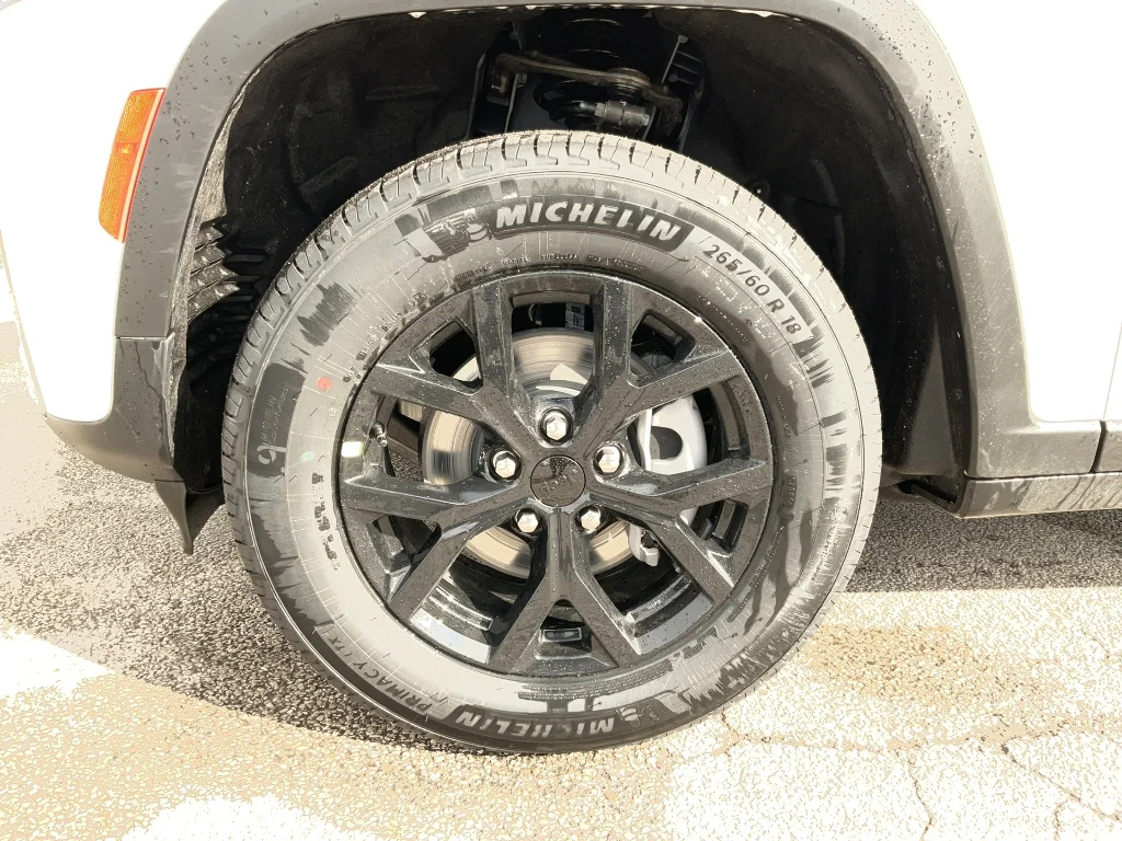 New 2026 Bright White Clearcoat Jeep Altitude 4x4 image 15