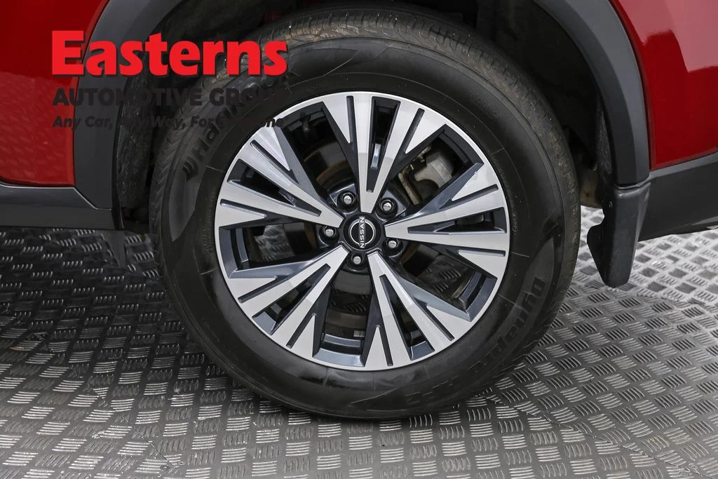 Used 2023 Red Nissan SV image 33