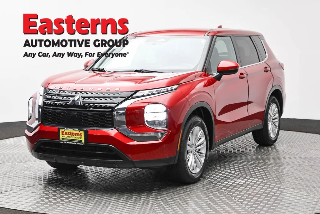 Used 2024 Red Mitsubishi ES image 1