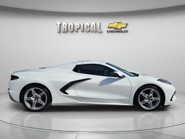 Used 2025 Arctic White Chevrolet 1LT image 7