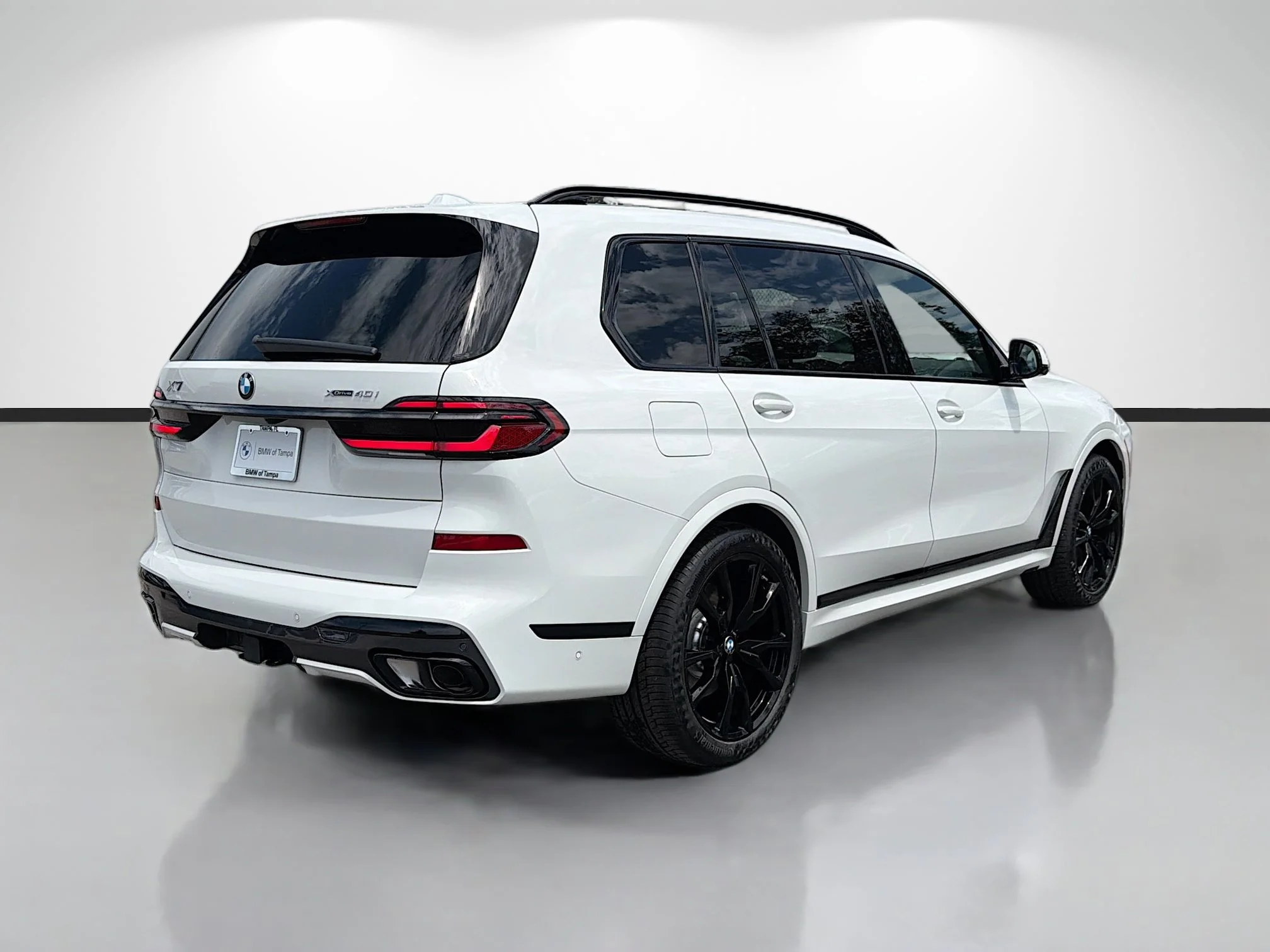 New 2027 Alpine White BMW xDrive40i image 3