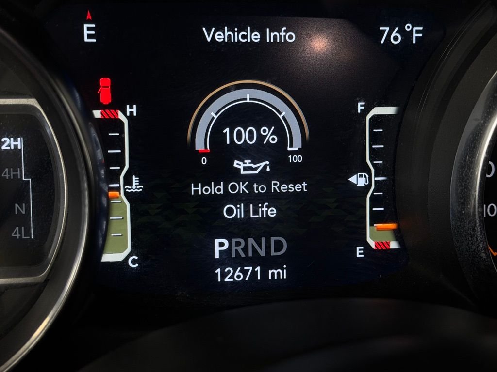 Used 2022 White Jeep Unlimited Sport S image 16