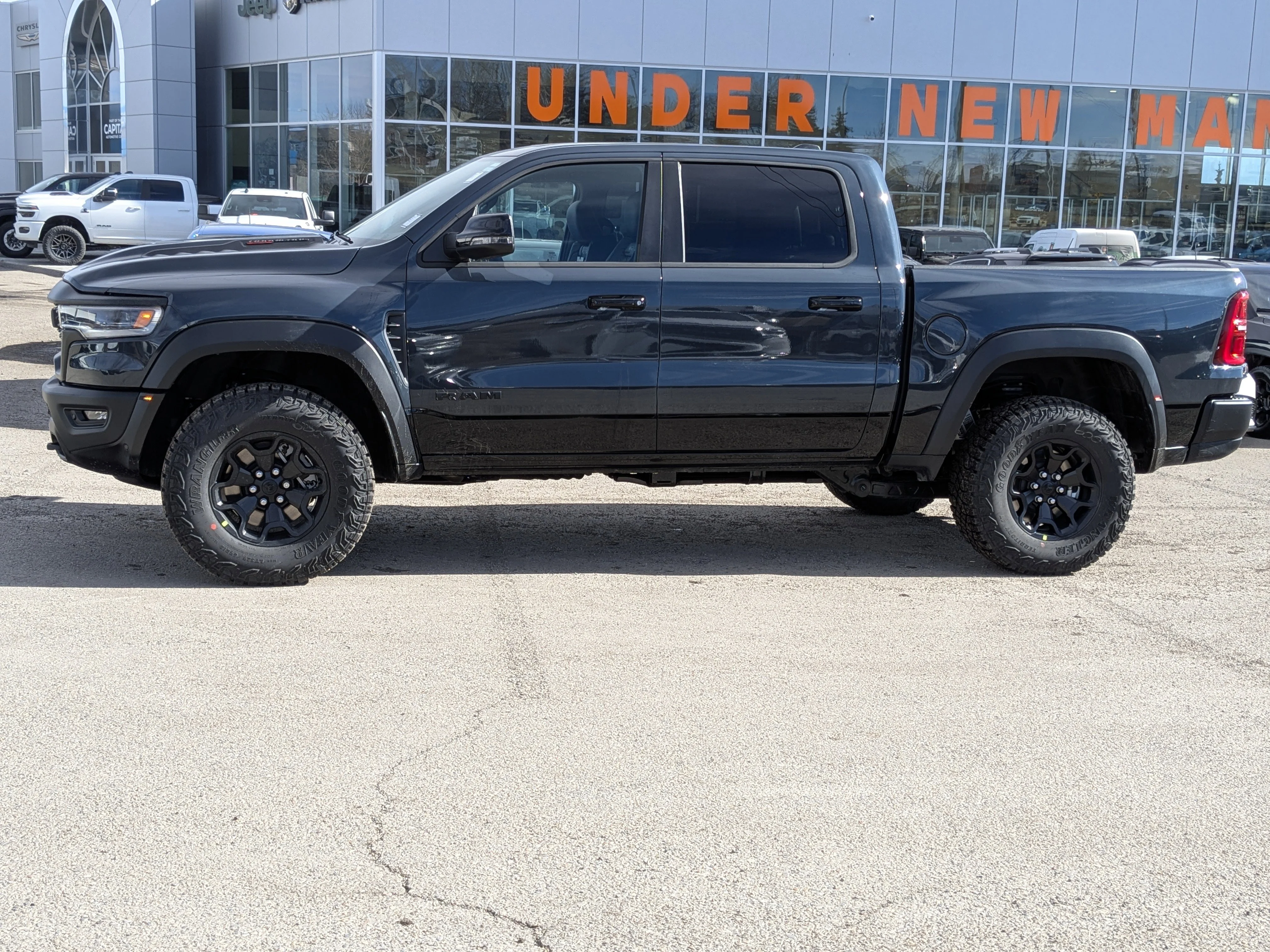 New 2026 Blue RAM RHO - - 3.0L Hurricane HO T-Turbo - RHO Level 1 Pkg w/ 14.4 Screen - Pano Sunroof & Massage Seats! image 5