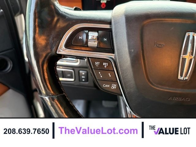 Used 2018 White Lincoln Reserve image 30