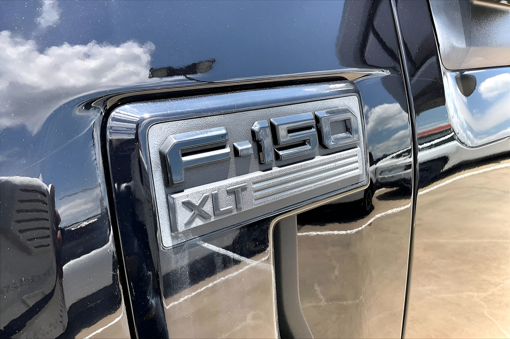 New 2026 Agate Black Metallic Ford XLT image 22
