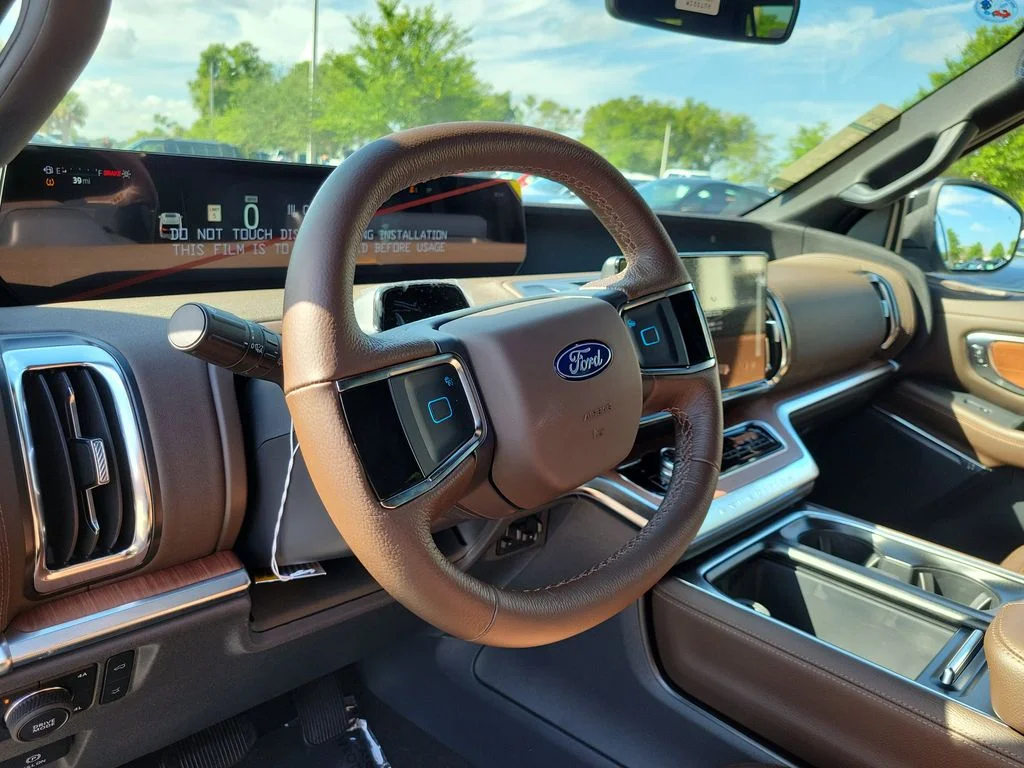 New 2026 Gray Ford King Ranch image 19