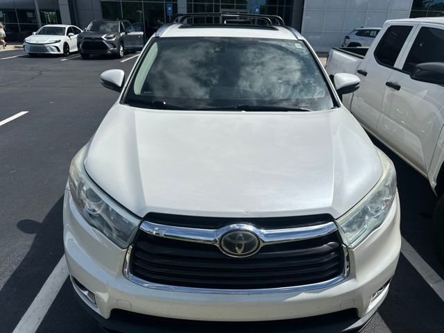 Used 2014 White Toyota Limited Platinum V6 image 5