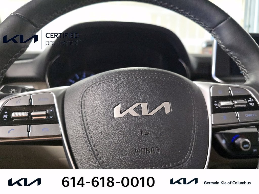 Used 2022 White Kia SX image 22
