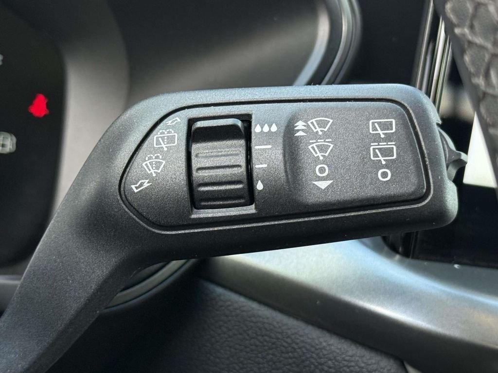 Used 2023 Silver Ford Active image 25