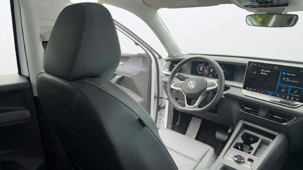 Certified Used 2026 White/off-white Volkswagen SE image 19