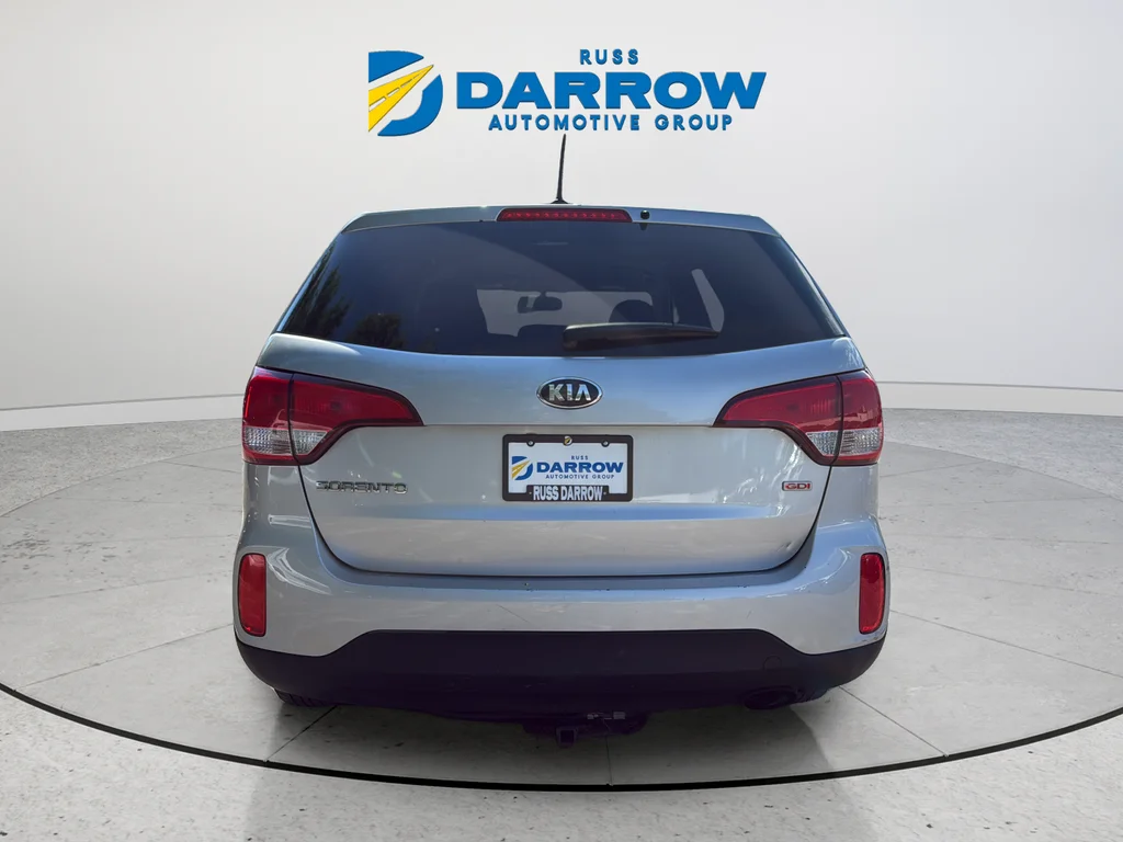 Used 2014 Silver Kia LX image 4