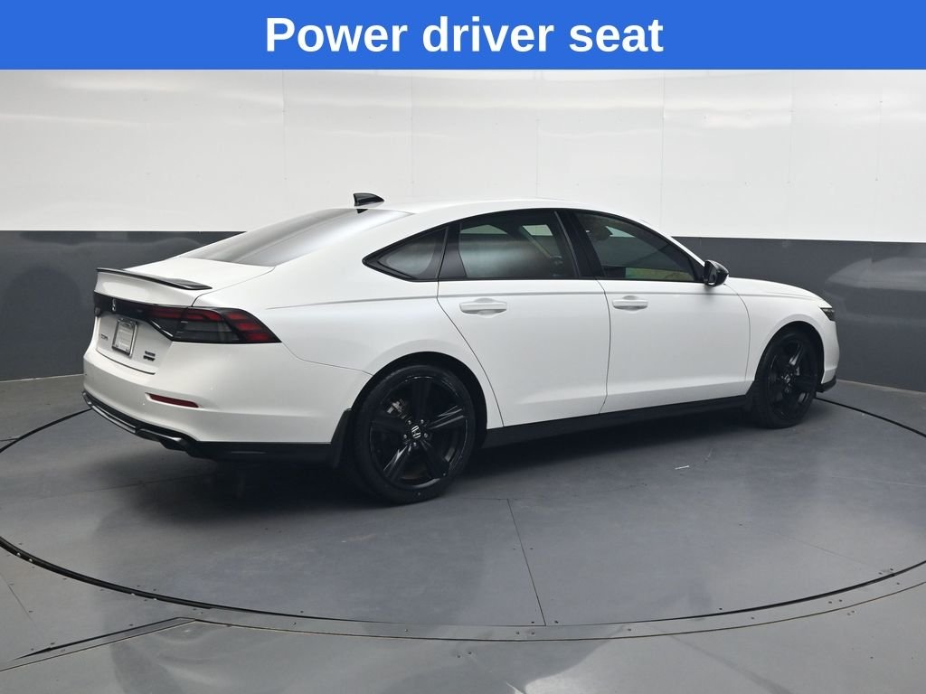 Used 2023  Honda Sport-L image 4